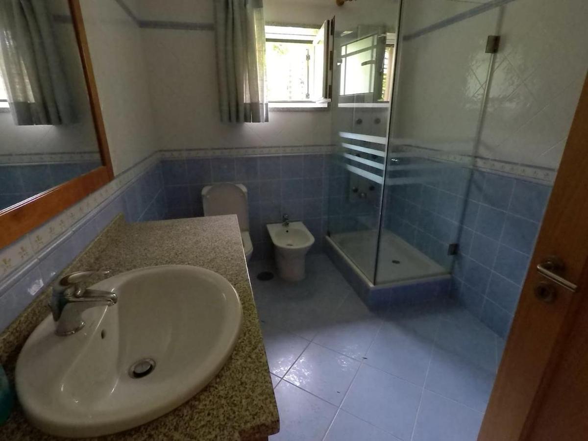Valadas Guest House Canedo  エクステリア 写真