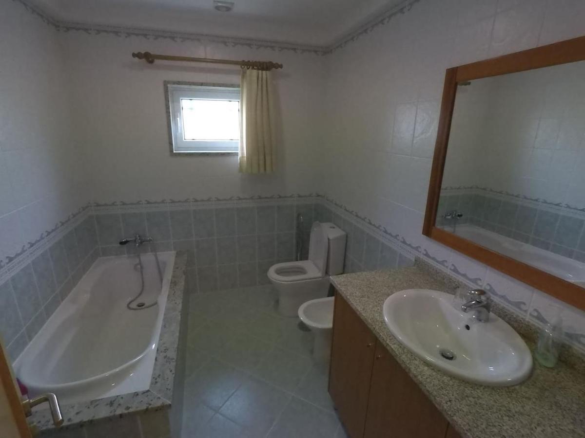 Valadas Guest House Canedo  エクステリア 写真
